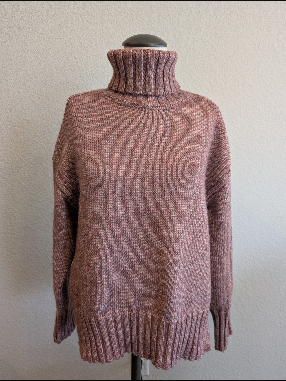Industry Sz L Women's Turtleneck Cozy Knit Sweater in Mauve